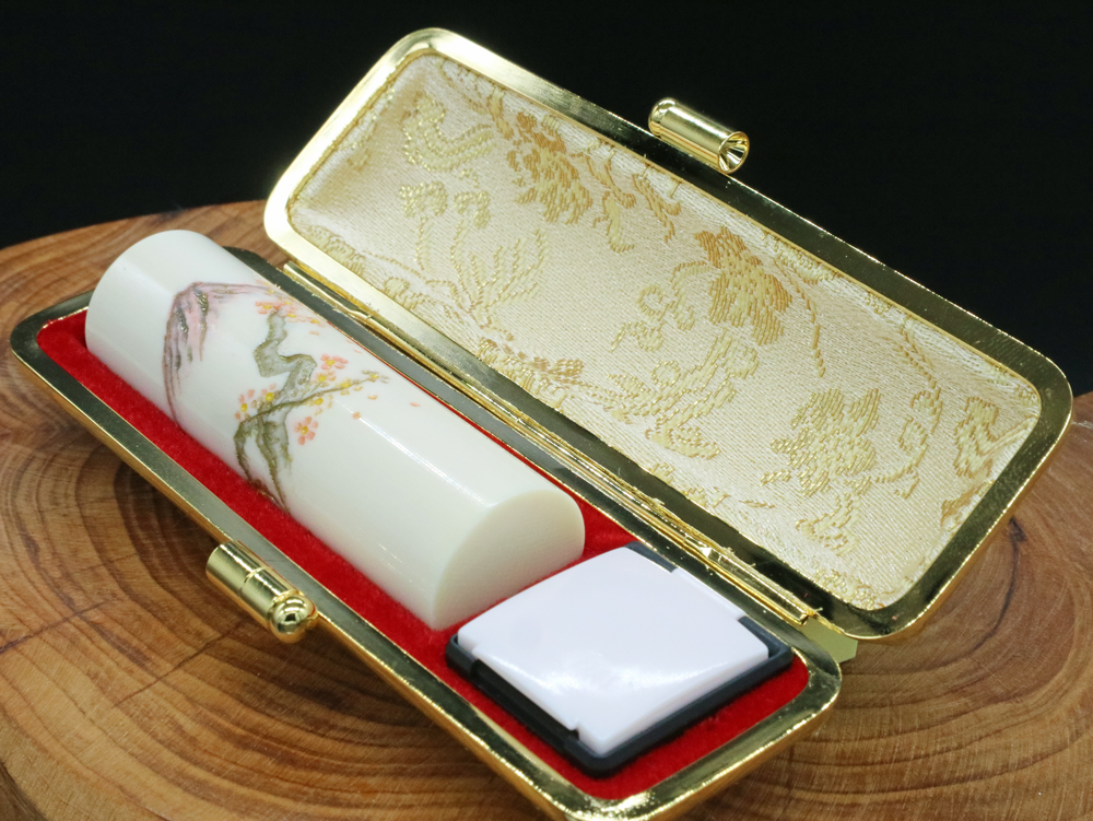 象牙18㍉丸×60㍉丈/現代の名工・宮澤宝泉作シリーズ富士山の四季「春:桜と富士山」彫刻入り写真②/㈲文福堂印房