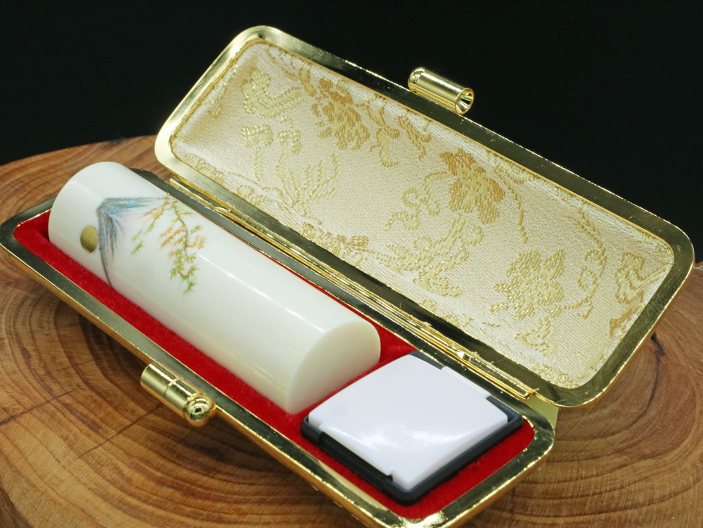 象牙18㍉丸×60㍉丈/現代の名工・宮澤宝泉作シリーズ富士山の四季「秋:紅葉と富士山」彫刻入り写真②/㈲文福堂印房